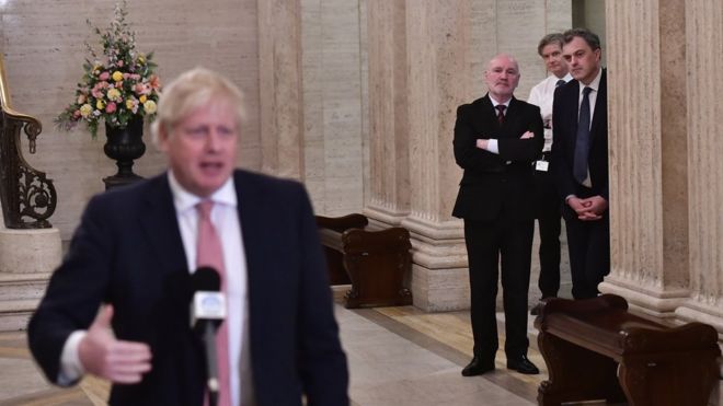 Julian Smith: Boris Johnson Stormont anlaşmasını onayladı