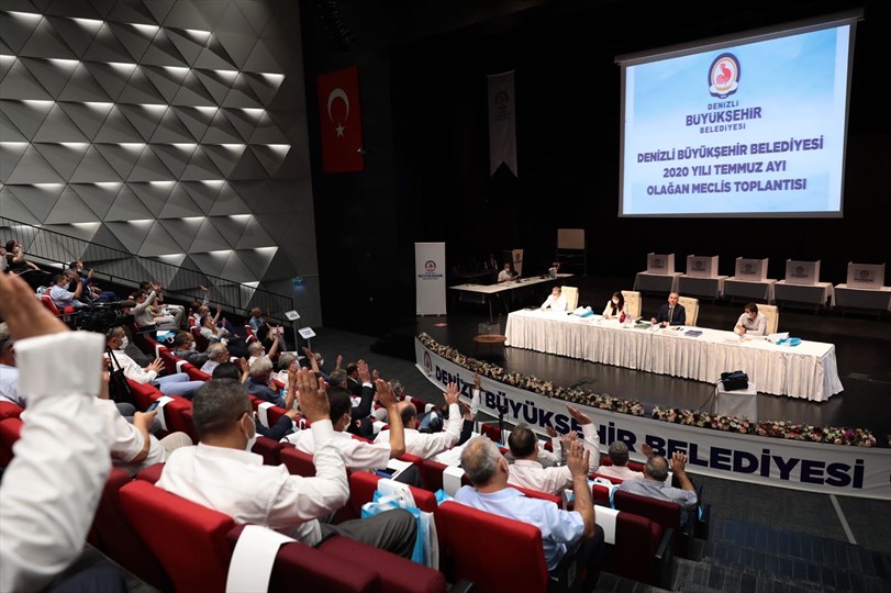 Denizli Büyükşehir Belediye Meclisi pandemi sonrası ilk kez toplandı