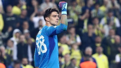 PAOK’un elenmesiyle Olympiakos Avrupa’daki ilk yarı finaline yükseldi