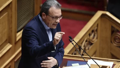 SYRIZA, Başbakan’dan cumhurbaşkanlığı adaylığını geri çekmesini istedi