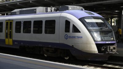 Tren makinistleri işten çıkarmalar nedeniyle perşembe günü greve gitti