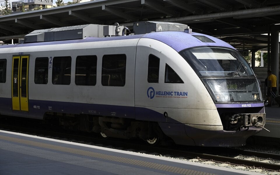 Tren makinistleri işten çıkarmalar nedeniyle perşembe günü greve gitti