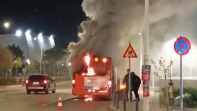 Selanik’te otobüs yangını tahliyeye yol açtı