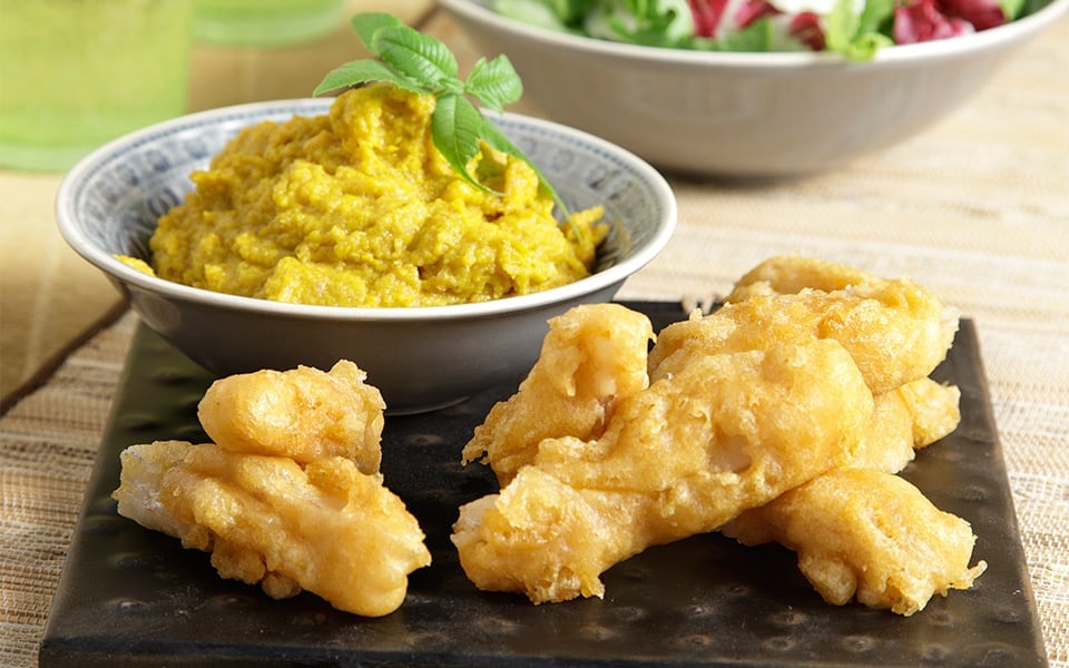 Yunan Bağımsızlık Günü öğle yemeği: Kızarmış morina balığı ve sarımsak sosu