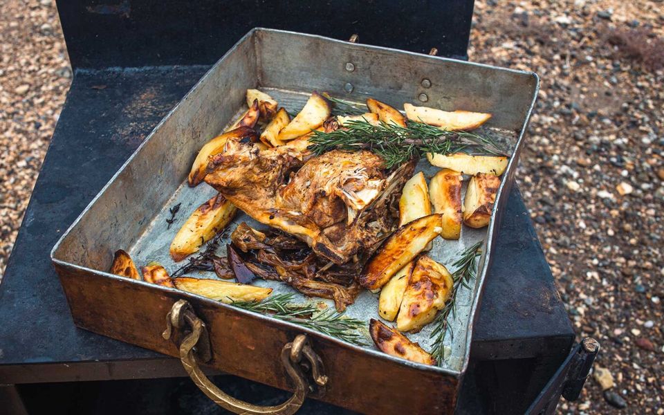 Mükemmel kuzu veya keçi etiyle Yunan Paskalya ziyafetini mükemmelleştirin