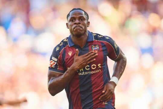 Barcelona ve Premier Lig Kulüpleri Etta Eyong’un Peşinde