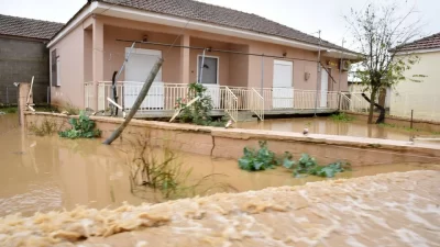 Fırtınanın ardından üç belediye daha acil durum ilan etti
