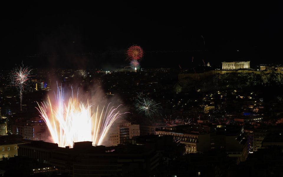 Yunanistan ve Kıbrıs, 2026’yı gürültü yapmadan karşılıyor