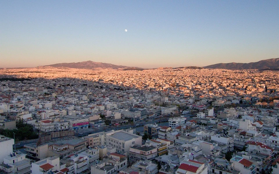 Yabancılar ve Yunanlar benzer konutlar için rekabet ediyor