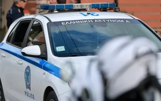 Silahlı bir kişi Loutraki postanesine baskın düzenleyerek binlerce euro çaldı