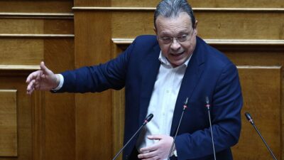 SYRIZA lideri, ilerici partileri güvensizlik oylaması için birleşmeye çağırdı