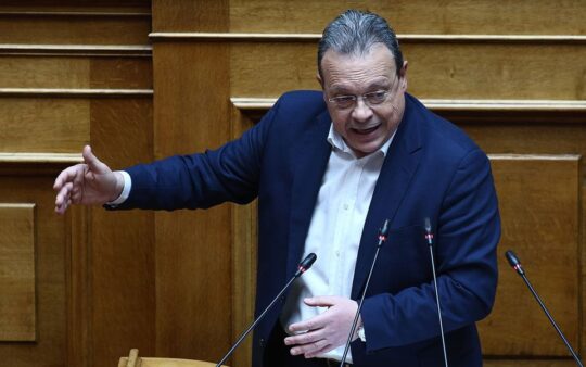 SYRIZA lideri, ilerici partileri güvensizlik oylaması için birleşmeye çağırdı