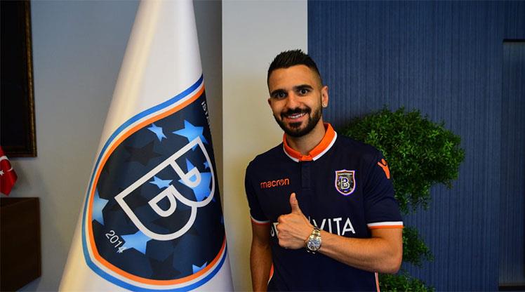 Aziz Behich Medipol Başakşehir’le Anlaştı Aziz Behich Medipol Başakşehir’le Anlaştı
