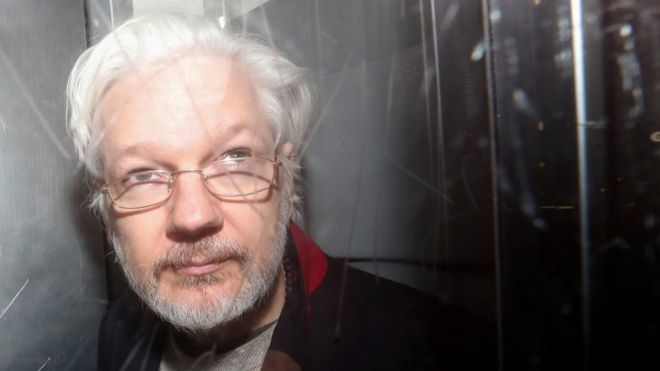 Dana Rohrabacher, Assange’a Trump’tan aff verdiğini yalanladı