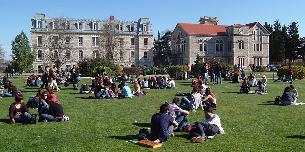 Azerbaycan Üniversitesi Hukuk, Azerbaycan Üniversiteleri Fiyatları