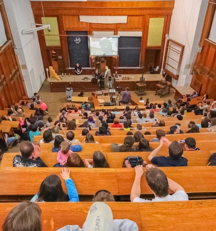 Azerbaycan Üniversitesi Bölümleri