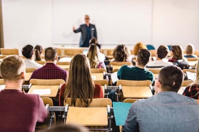 Üniversite harçları tavan yaptı, öğrenciler zor durumda