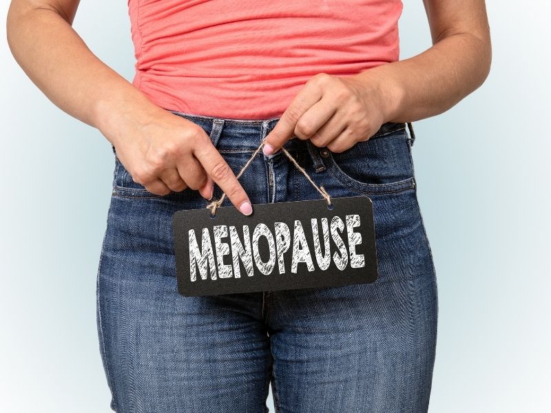 Menopoza girerken ne gibi belirtiler olur?
