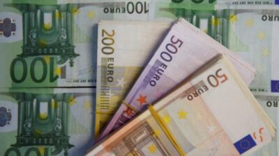 Yılın ilk sekiz ayında faiz dışı fazla 5,6 milyar Euro