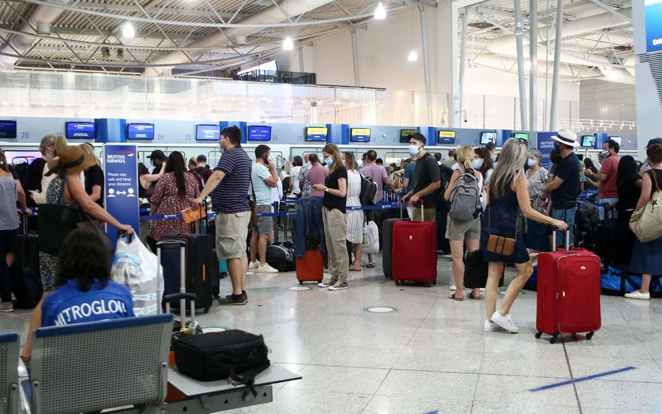 Atina Uluslararası Havaalanı’nda aksaklıklar ve gecikmeler yaşanıyor