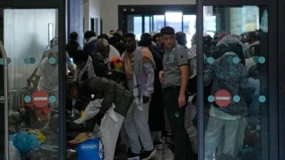 Gazze filosu aktivistleri İsrail’de gözaltındayken kötü muameleye maruz kaldıklarını iddia ediyor