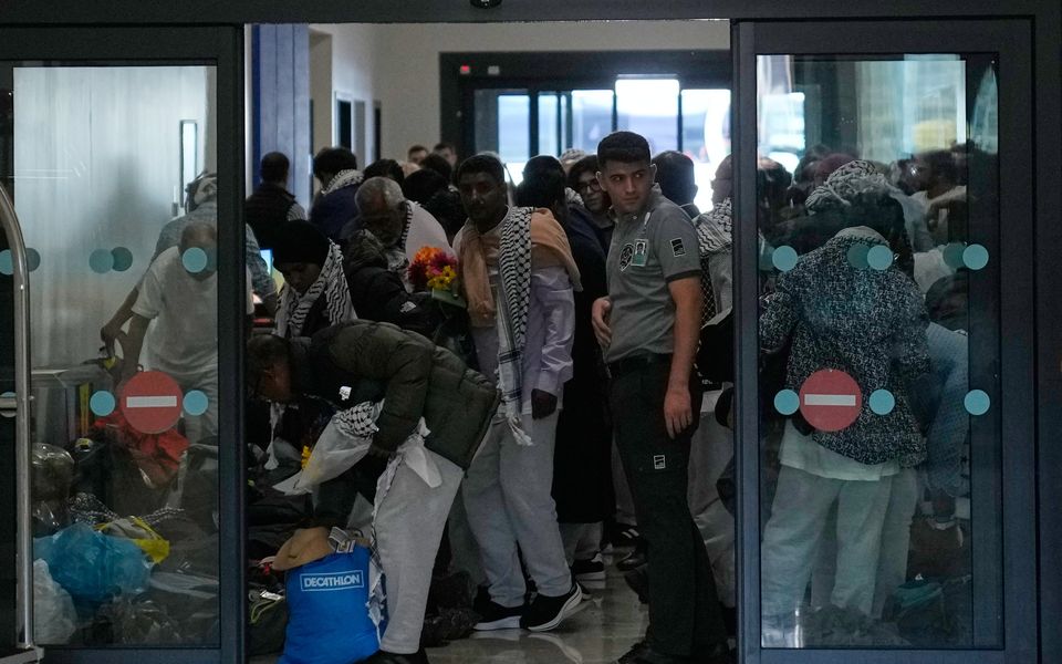 Gazze filosu aktivistleri İsrail’de gözaltındayken kötü muameleye maruz kaldıklarını iddia ediyor