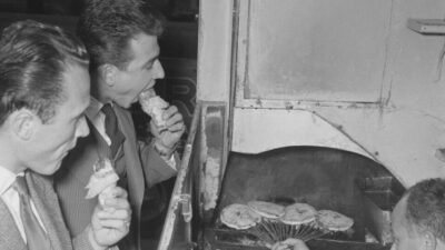 Pire ızgara evleri souvlaki’yi gerçek tutuyor