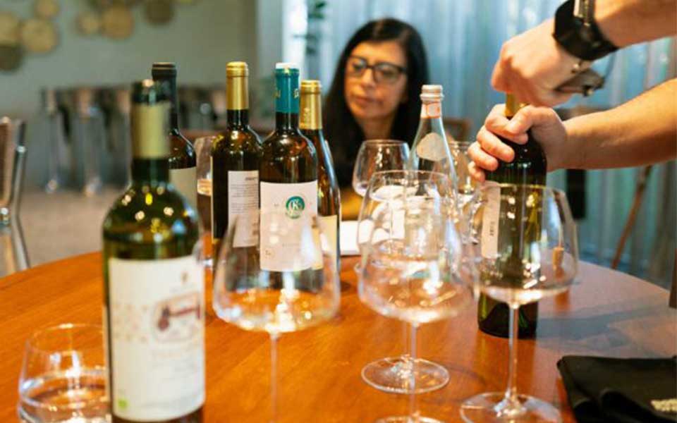 Bir kadehte Korfu: Adanın bağ mirasını keşfetmek için altı şarap