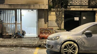 Molotof saldırısı Kypseli polis karakolunu hedef aldı