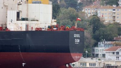 Ukrayna, Girit açıklarında Rusya’ya ait ‘gölge filo’ya ait bir tankere saldırdı