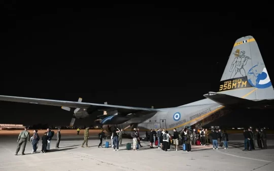 Bölgesel çatışmaların ortasında Orta Doğu’dan 315 Yunan vatandaşı geri gönderildi