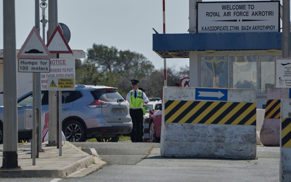 İngiltere, Kıbrıs’taki üslerin statüsünün ‘müzakere konusu olmadığını’ söylüyor